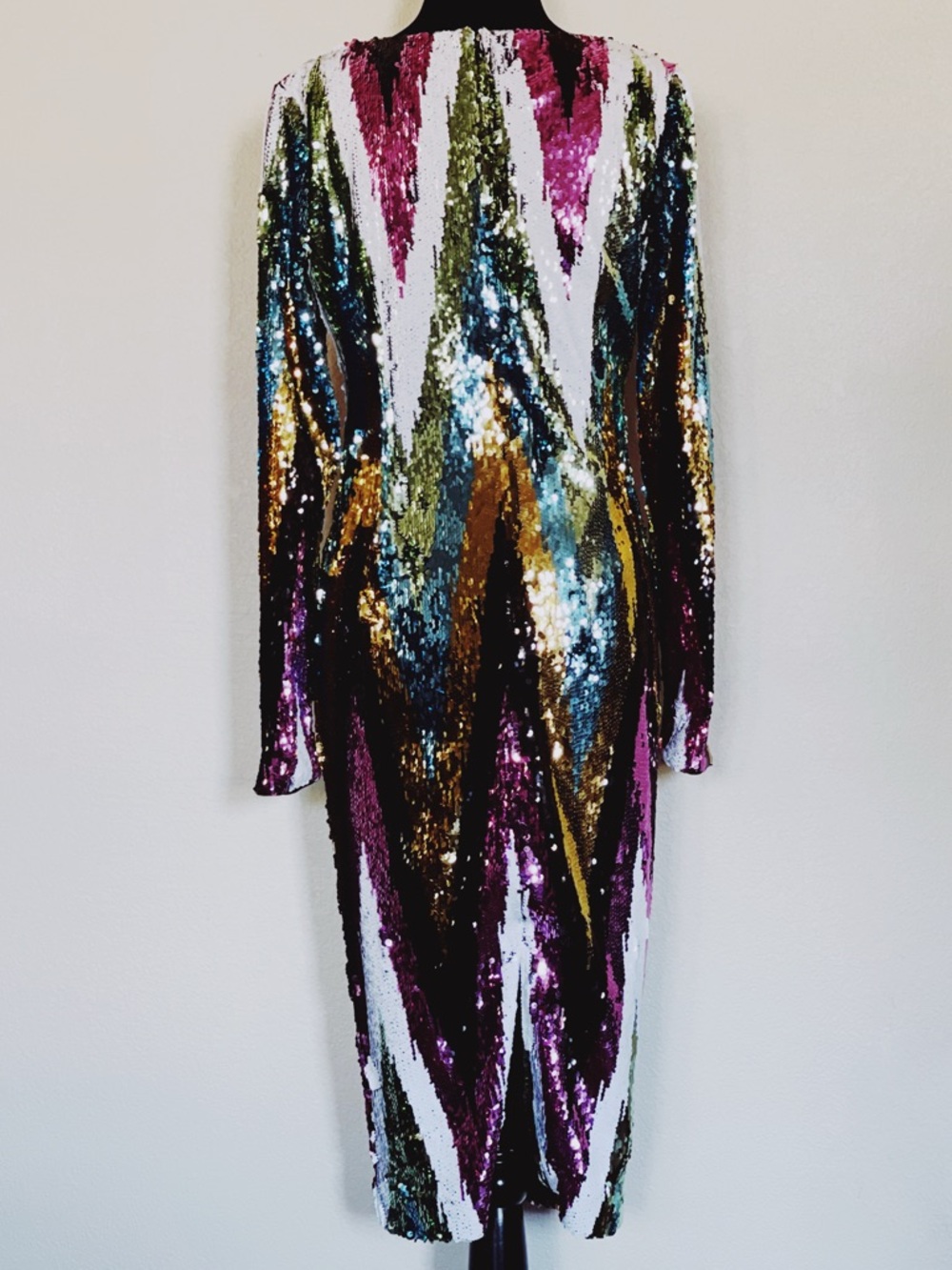 BADGLEY MISCHKA Stretch Sequin Chevron Party Dress - Picture 5 of 14